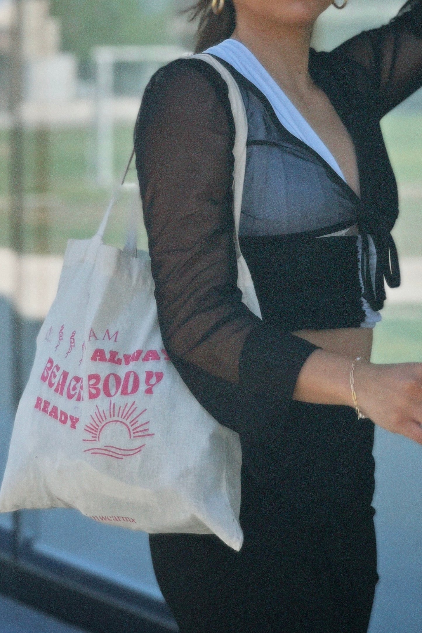 "I AM BEACH BODY READY" Okana Tote Bag